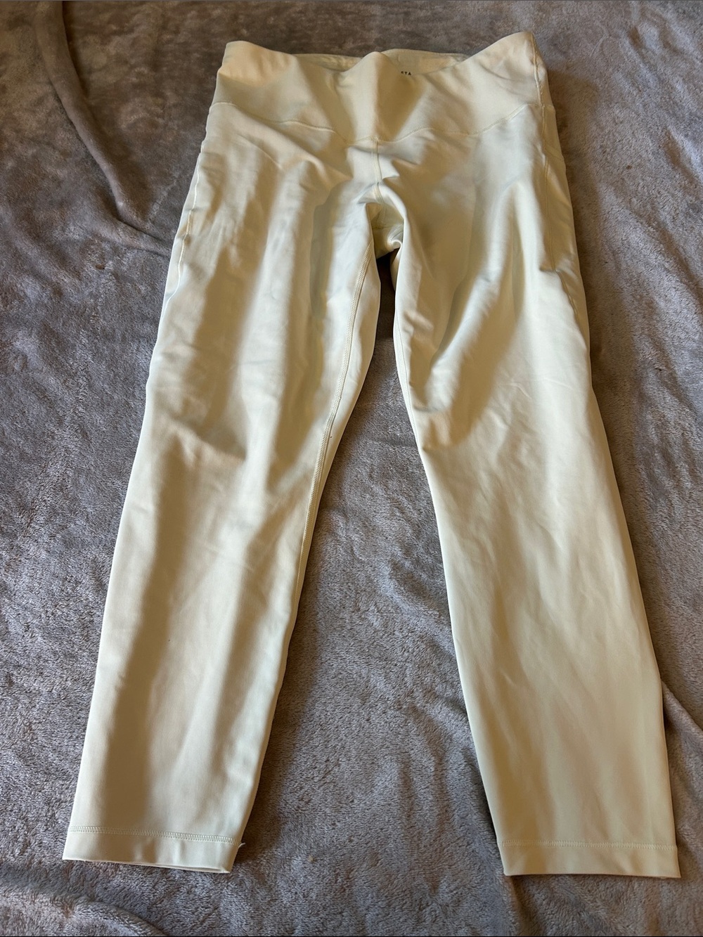 Athleta interval stash 7/8 tight